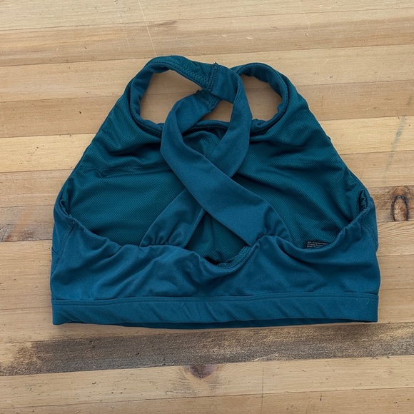 Women's High-Neck Sports Bra, Size M - Picture 2 of 4